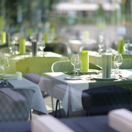Best Western Plus Lakeside Hotel Szekesfehervar Exterior photo