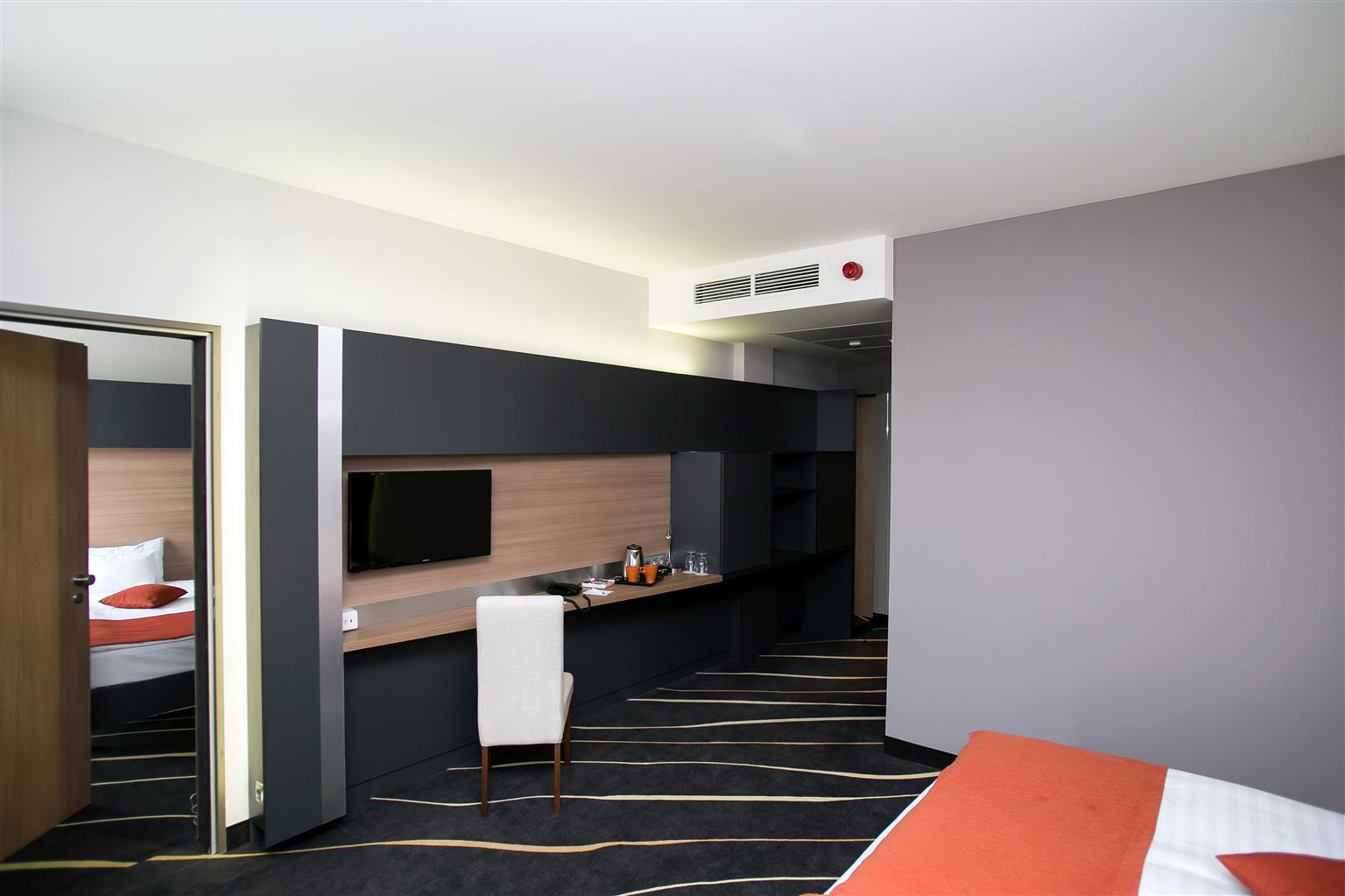 Best Western Plus Lakeside Hotel Szekesfehervar Exterior photo