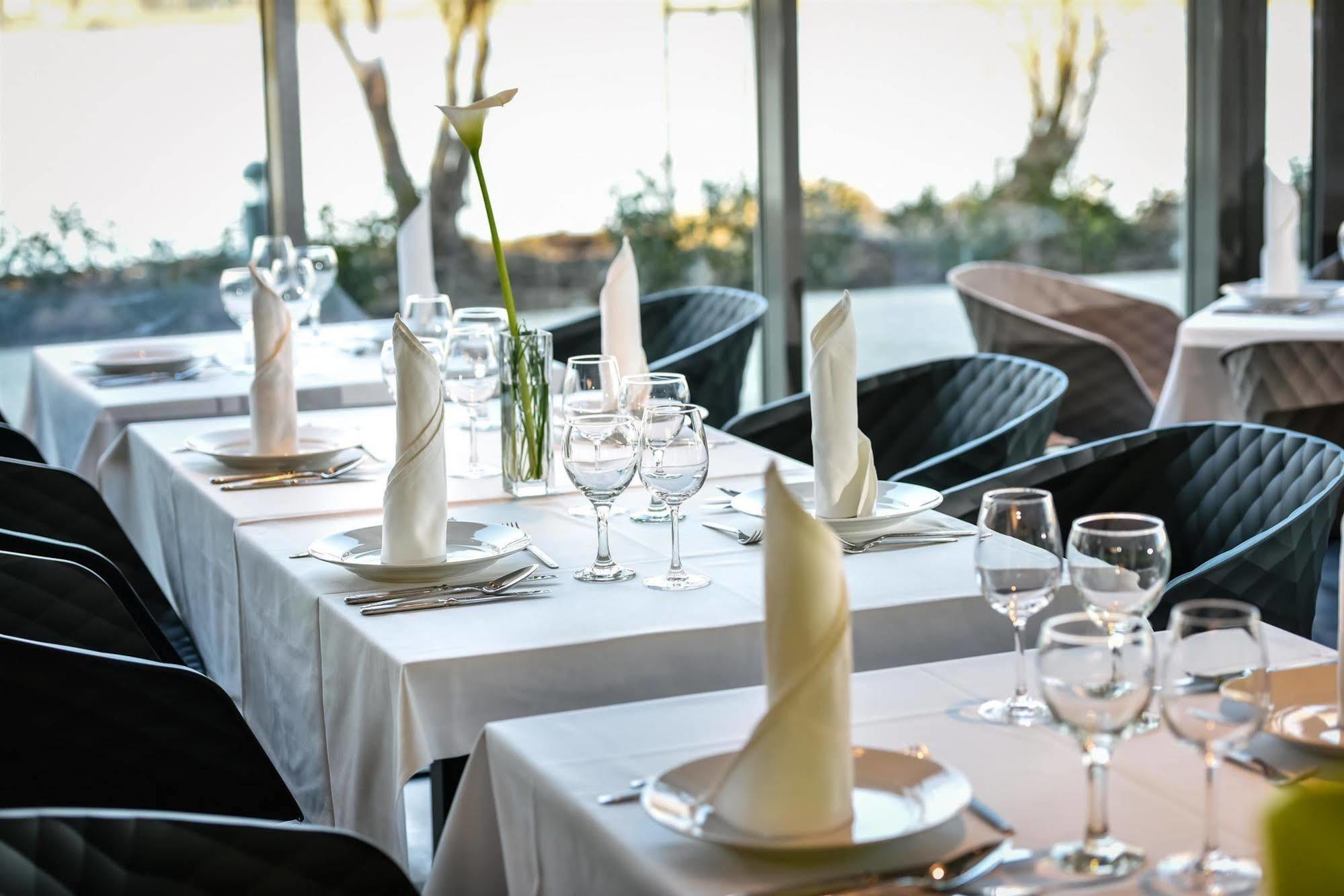 Best Western Plus Lakeside Hotel Szekesfehervar Exterior photo